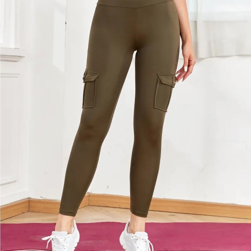 Olive Cargo Pocket Leggings